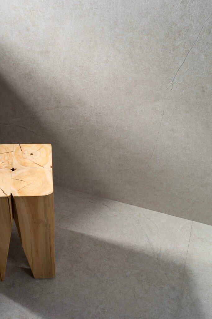 Sèrie Alchemy Porcelain | Porcellànic Mat · 100x100 cm / 50x100 cm | Peronda — ambient 28