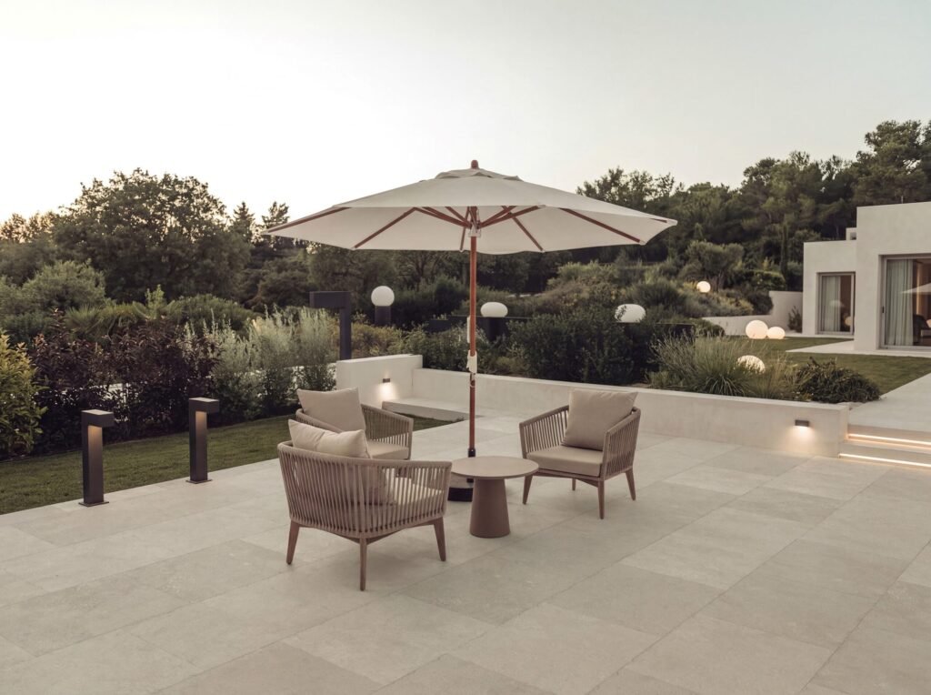 Sèrie Ostuni | Antilliscant (Grip / C3) · 44x66 cm / 44x66 cm multiformat | Mykonos — ambient 2