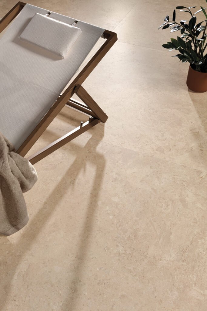 Sèrie Ardara Porcelain | Porcellànic Mat · 100x100 cm / 100x275 cm | Peronda — ambient 11