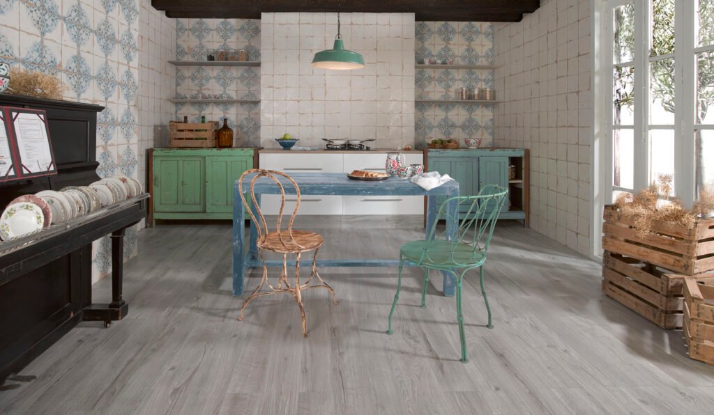 Sèrie Mumble Porcelain | Porcellànic Mat · 15x90 cm / 19,5x121 cm | Peronda — ambient 2