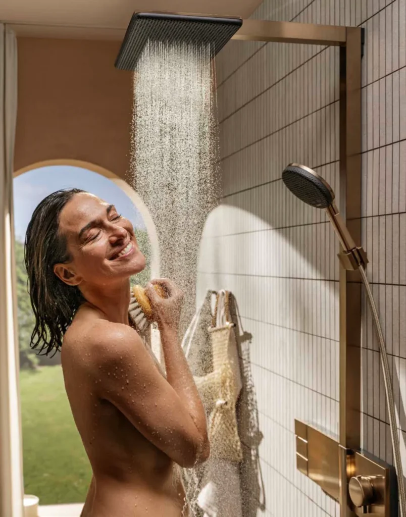 Bany amb col·lecció Raindance Alive de hansgrohe — ambient oficial 4
