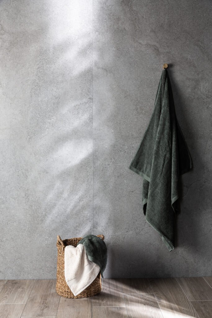 Sèrie Lucca Porcelain | Porcellànic Mat · 60x120 cm / 90x90 cm | Peronda — ambient 20