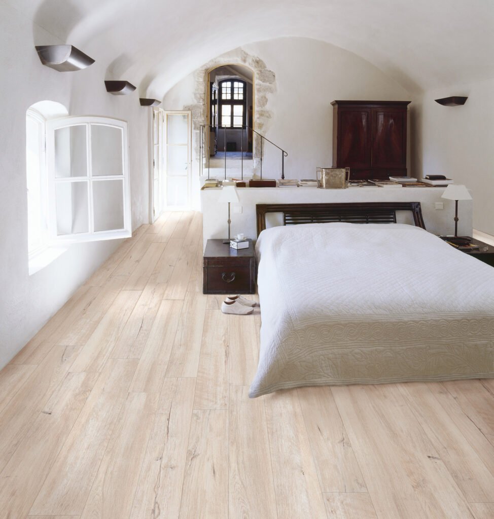Sèrie Mumble Porcelain | Porcellànic Mat · 15x90 cm / 19,5x121 cm | Peronda — ambient 3