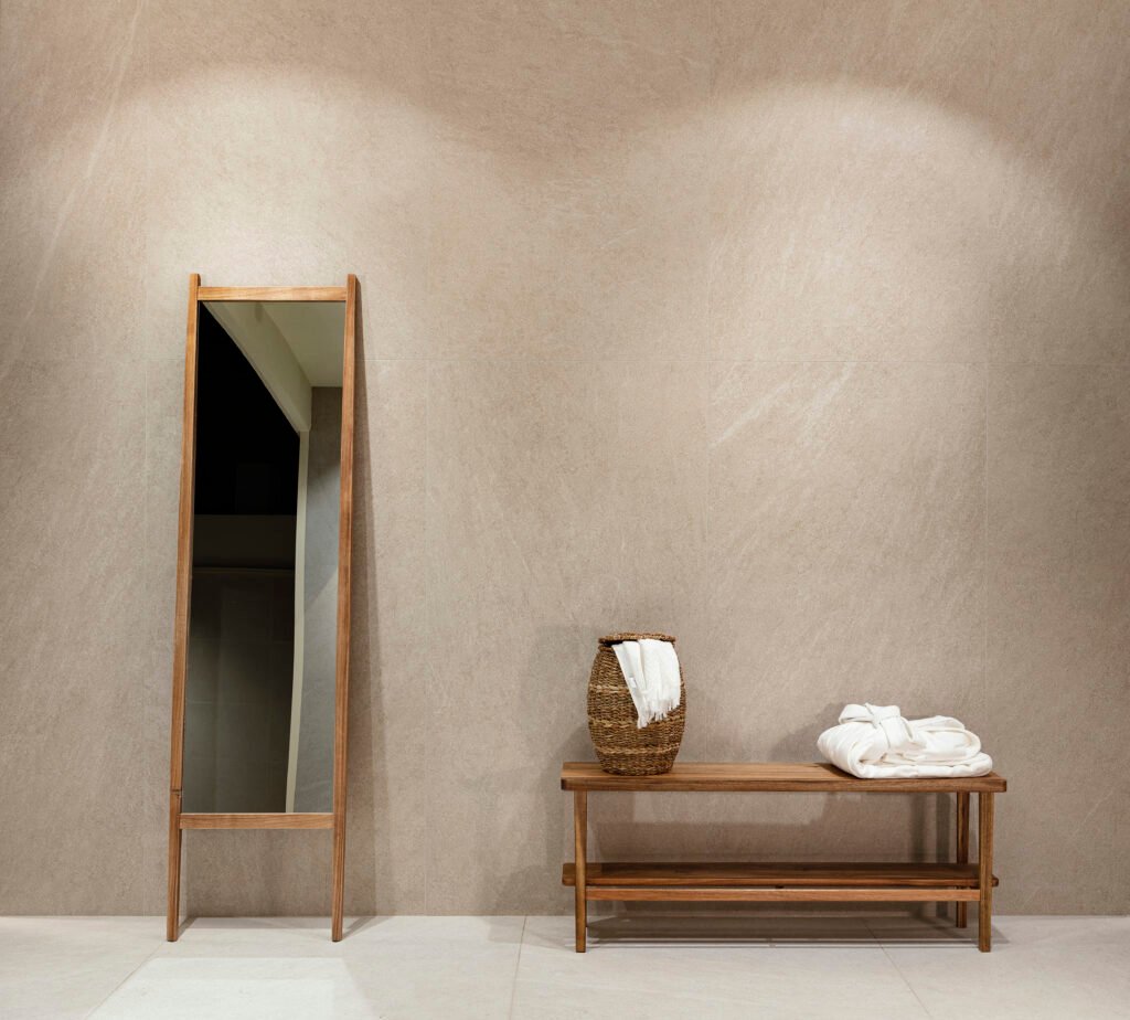Sèrie Nature Porcelain | Porcellànic Mat · 30x30 cm / 60x120 cm | Peronda — ambient 1