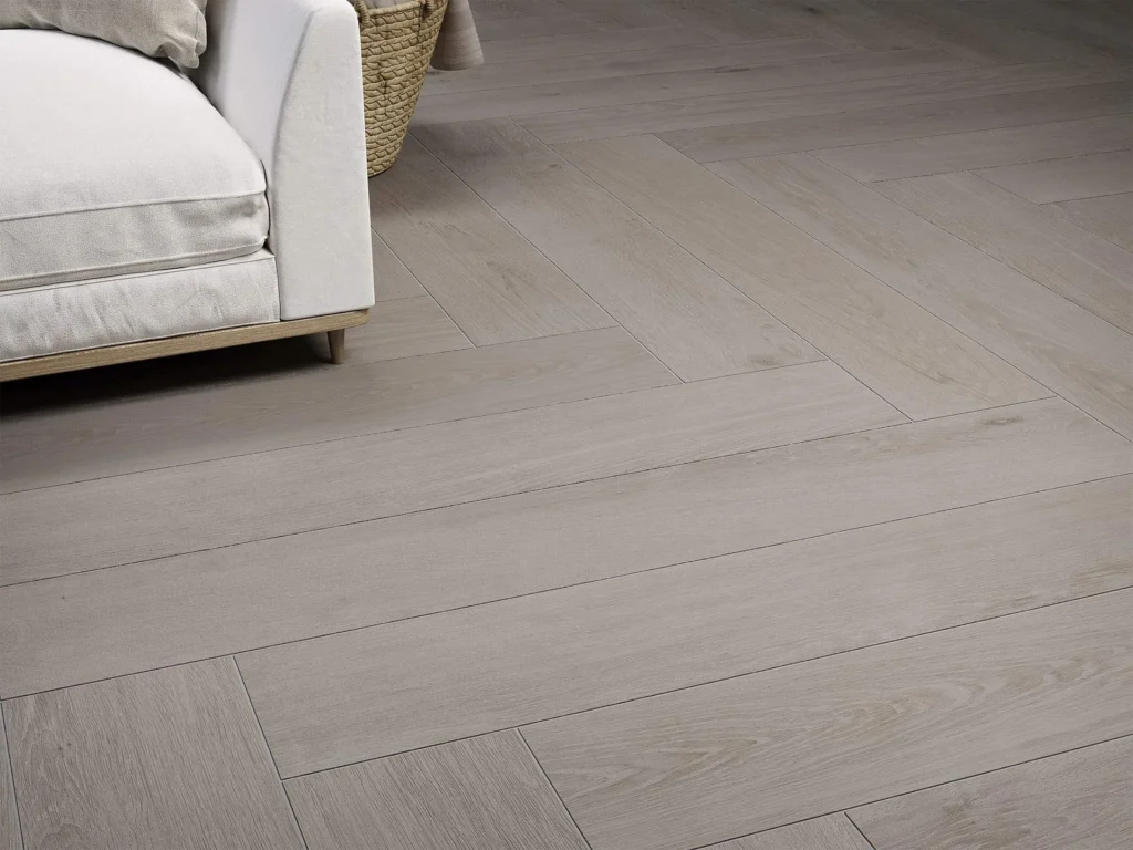 Ambient · Sèrie Bremen | Efecte Fusta · 19,3×120 i 33,3×100 | Porcelanosa · 2
