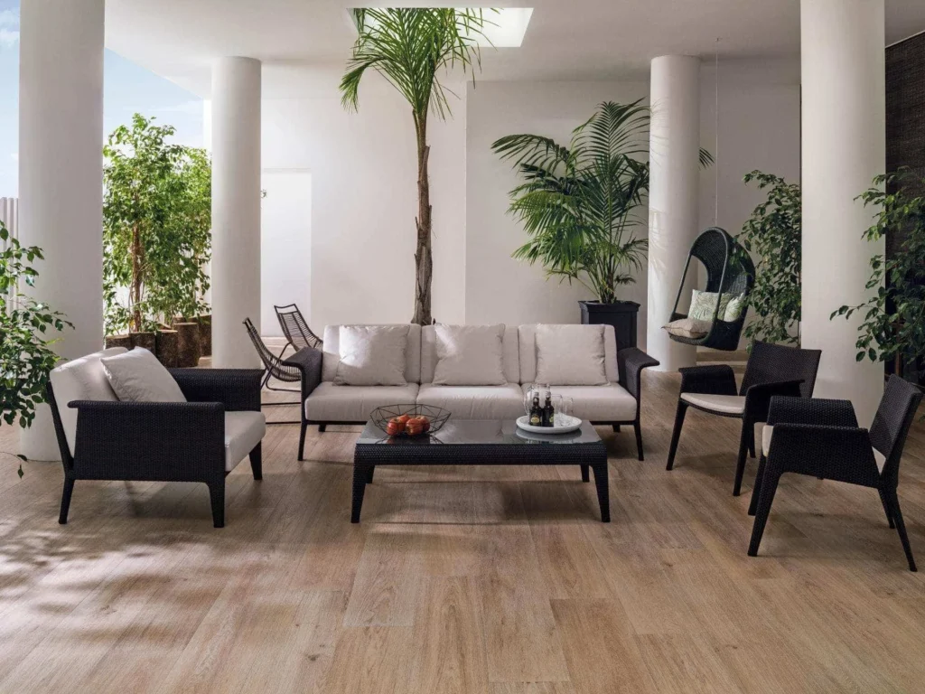 Ambient · Sèrie Tanzania | Efecte Fusta · 23×150, 22×90, 45×120 i 59,6×120 | Porcelanosa · 4