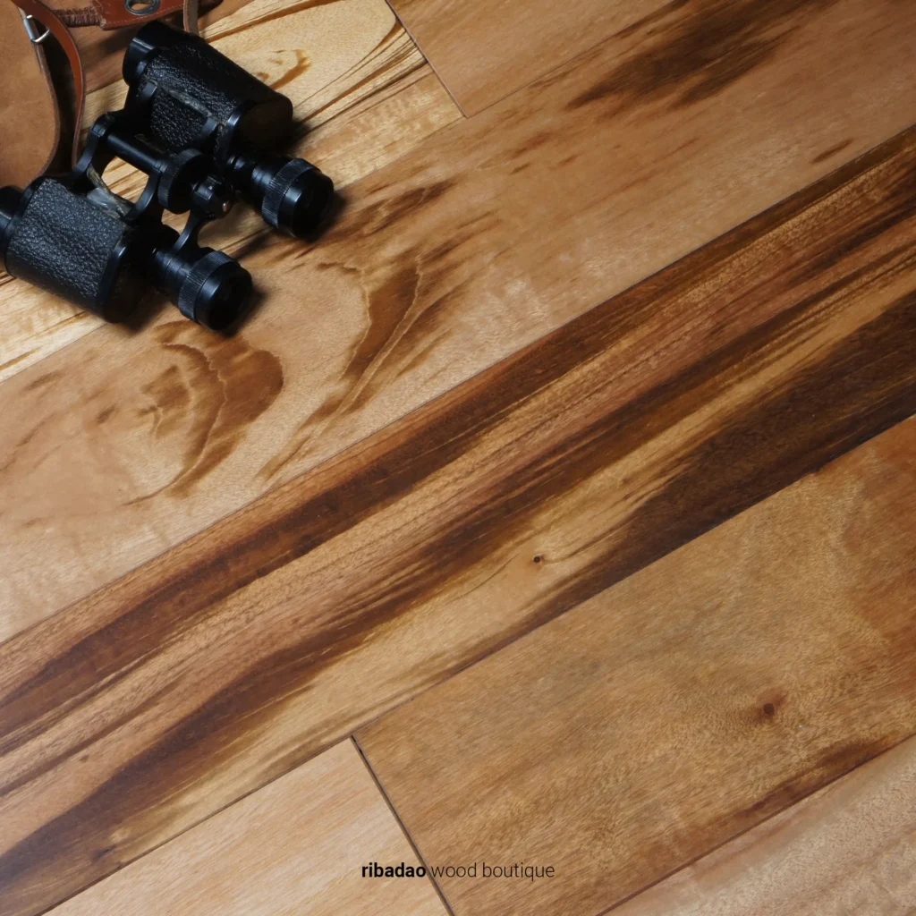Ambient · Muiracatiara (Tigerwood) · Ribadao Exotic Skins · 5