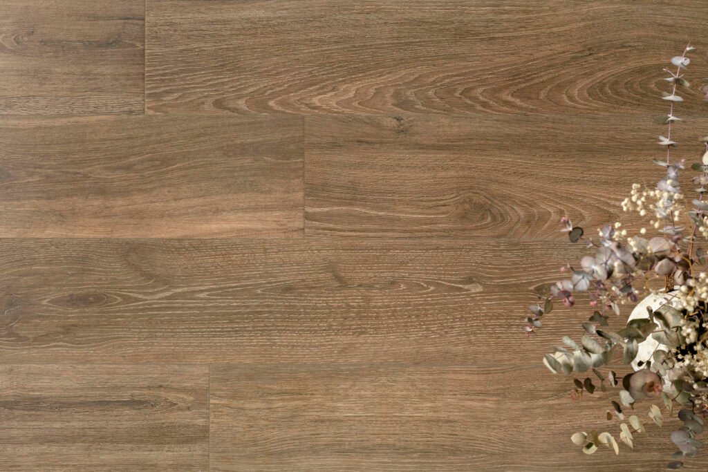 Sèrie Verbier Porcelain | Porcellànic Relleu / 3D · 27,5x24 cm / 8x151 cm | Peronda — ambient 17