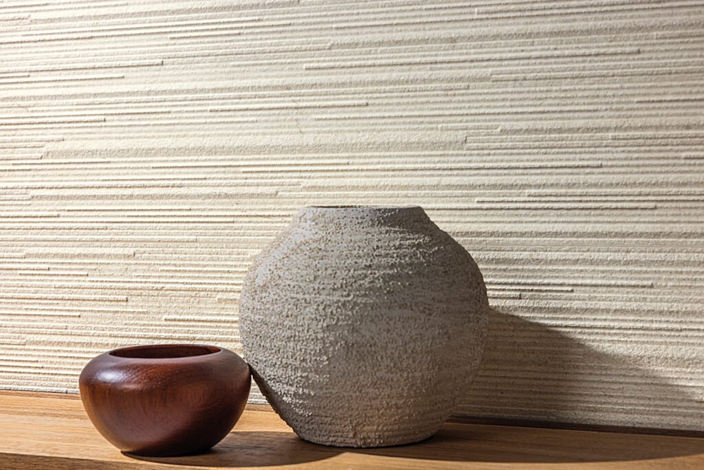 Sèrie Versa Porcelain | Porcellànic Relleu / 3D · 100x100 cm / 60x120 cm | Peronda — ambient 7