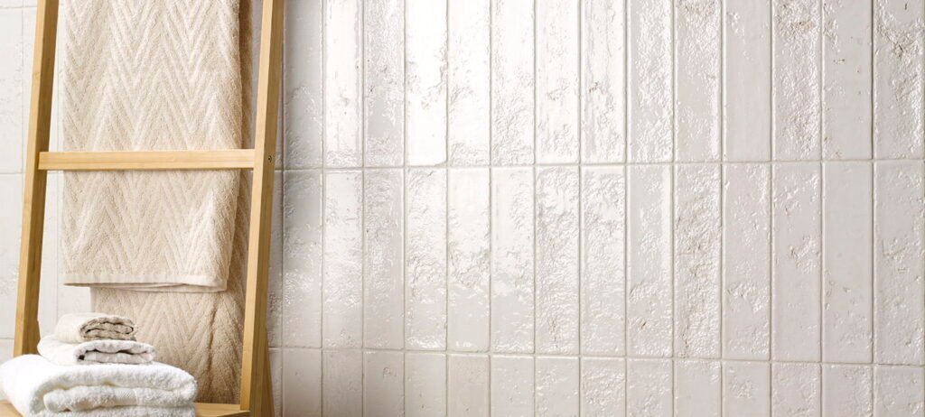 Sèrie Arches | Gres extruït Mat · 6.2x25 cm | Natucer — ambient 3