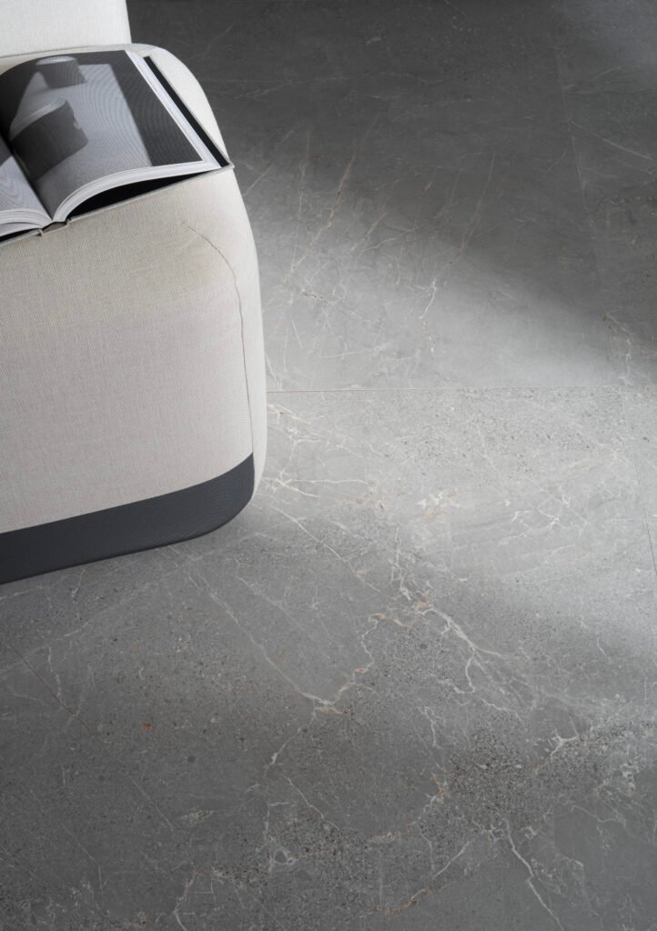 Sèrie Alchemy Porcelain | Porcellànic Mat · 100x100 cm / 50x100 cm | Peronda — ambient 25