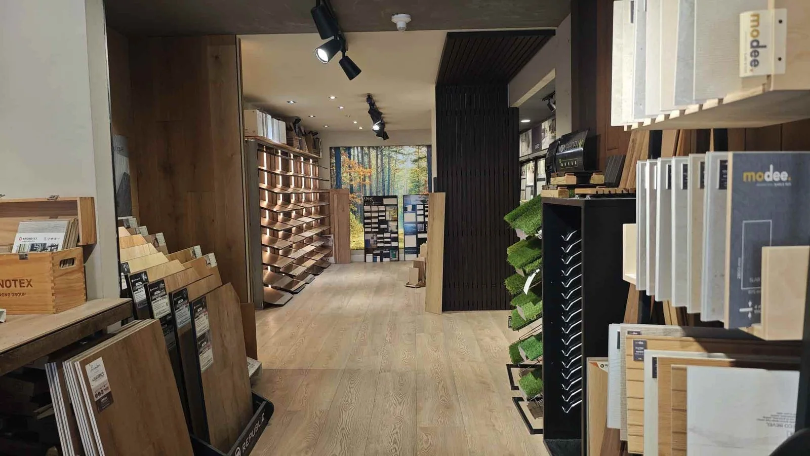 Showroom de Badagres a Tiana amb exposició de materials