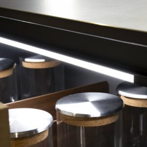Il·luminació interior de mobles i interruptors - Cucine Oggi